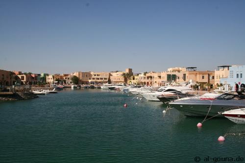 Abu Tig Marina von See aus