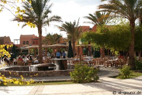 Brunnen Tamr Henna Platz